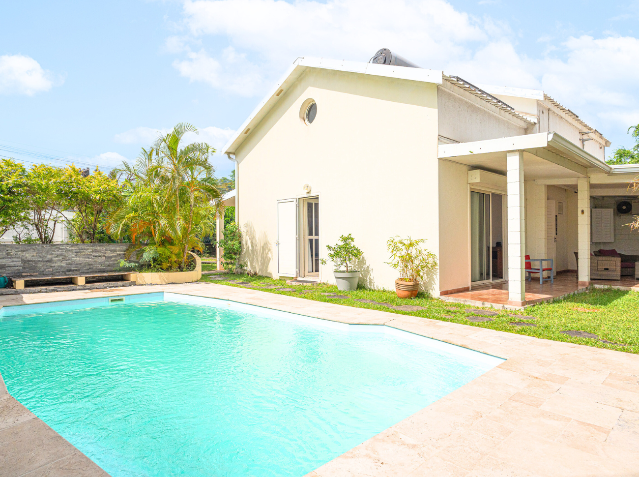 NOUVELLE OPPORTUNITE MAISON T6 AVEC PISCINE A LA POSSESSION