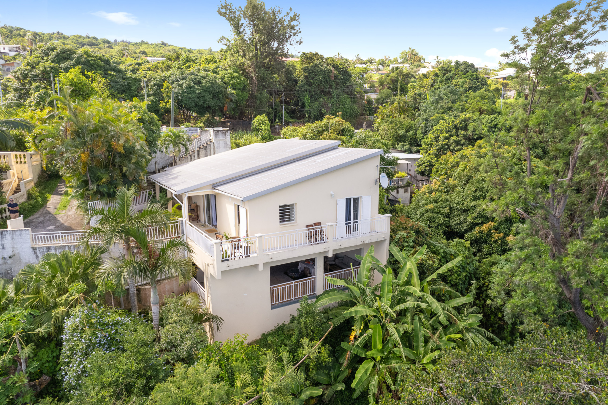 VUE MER AVEC CETTE MAISON T4 A SAINT PAUL (BOIS DE NEFLES SAINT PAUL)