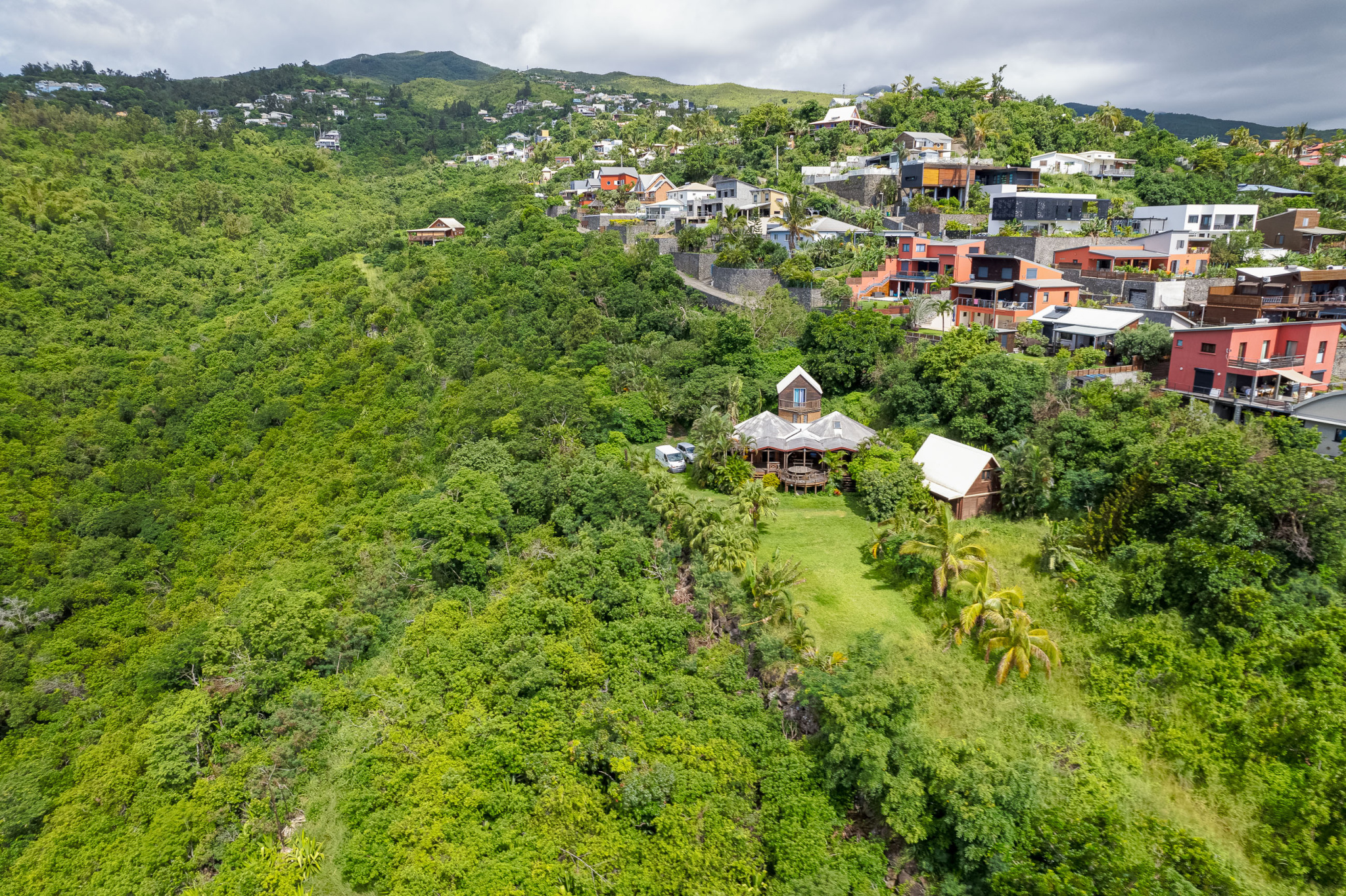 OPPORTUNITE TERRAIN A BATIR DE 475 m2 A LA POSSESSION (RAVINE A MALHEUR)