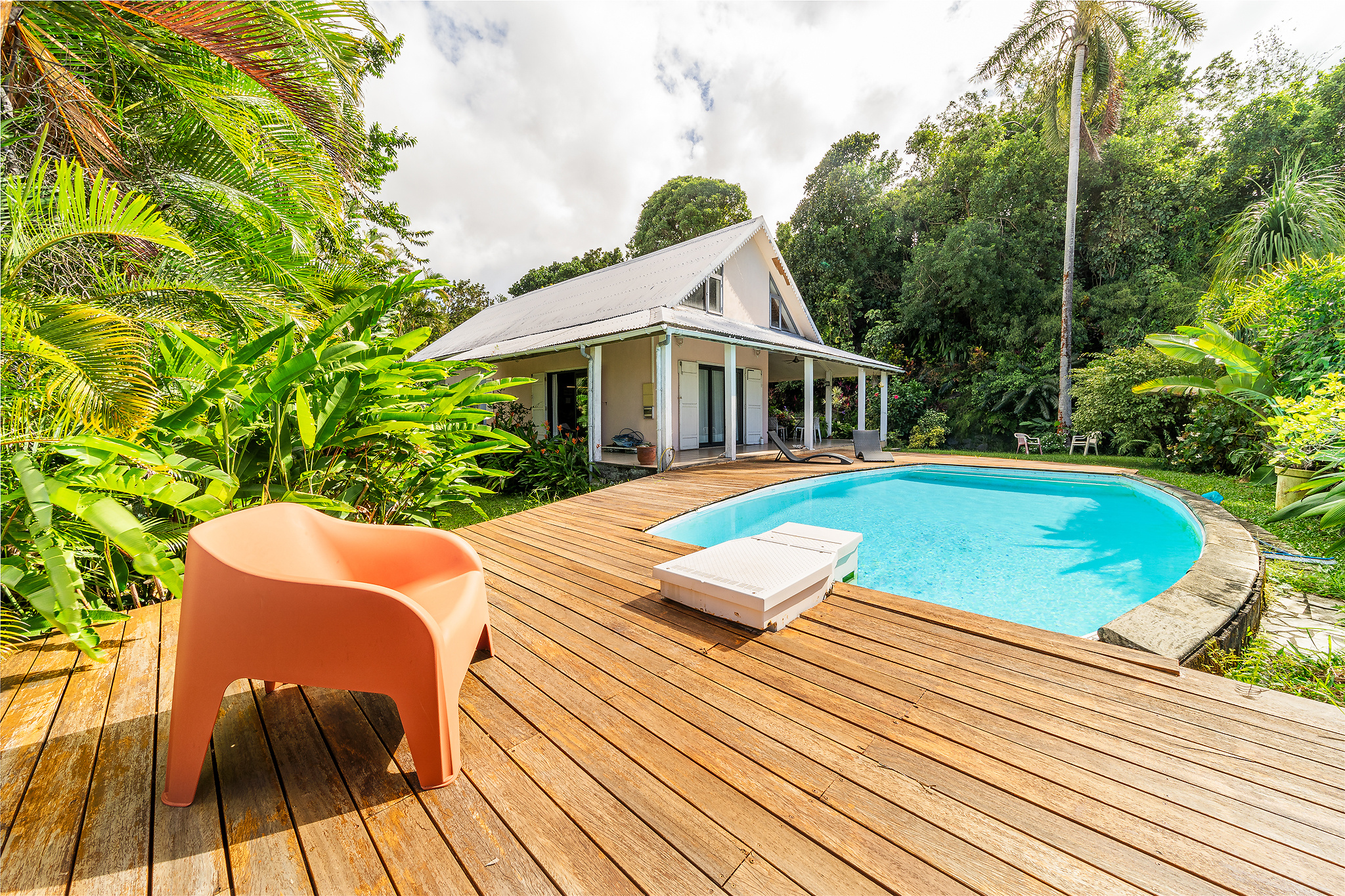 Villa T5 - Piscine - 1 150 m2 de terrain - 130m2 habitables - Coup de coeur