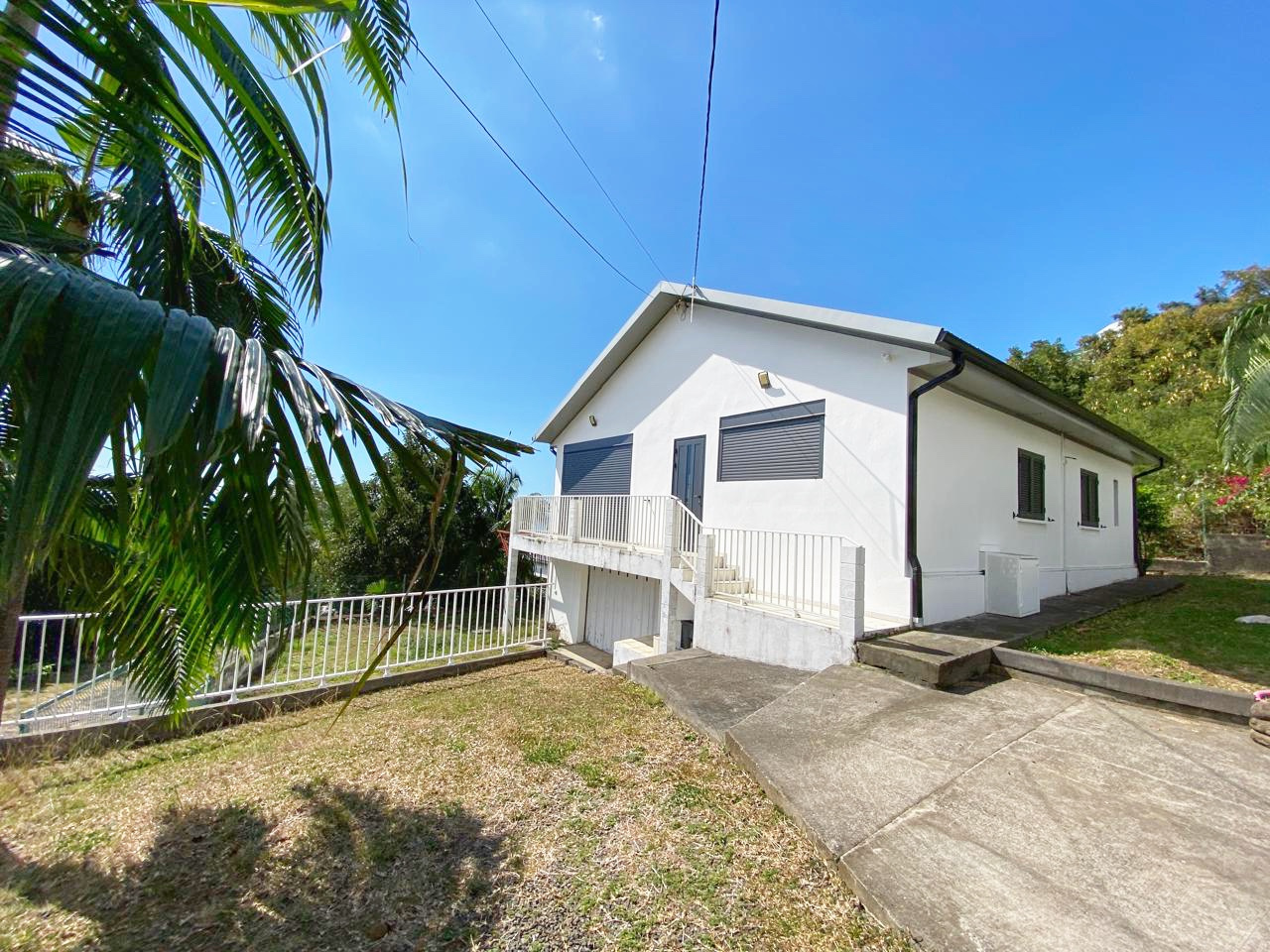 VILLA T4 - Colline des camélias - Vue mer - EXCLU