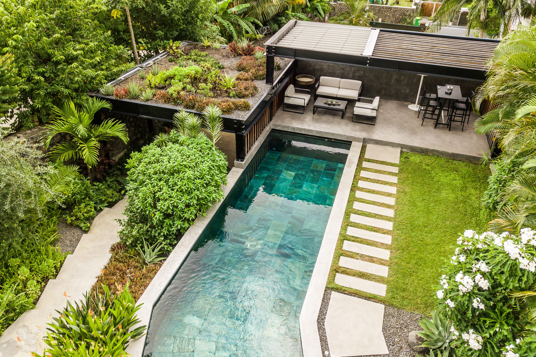 A LA POSSESSION VILLA T6 DE 144 m2 SECTEUR CHEMIN DES LATANIERS