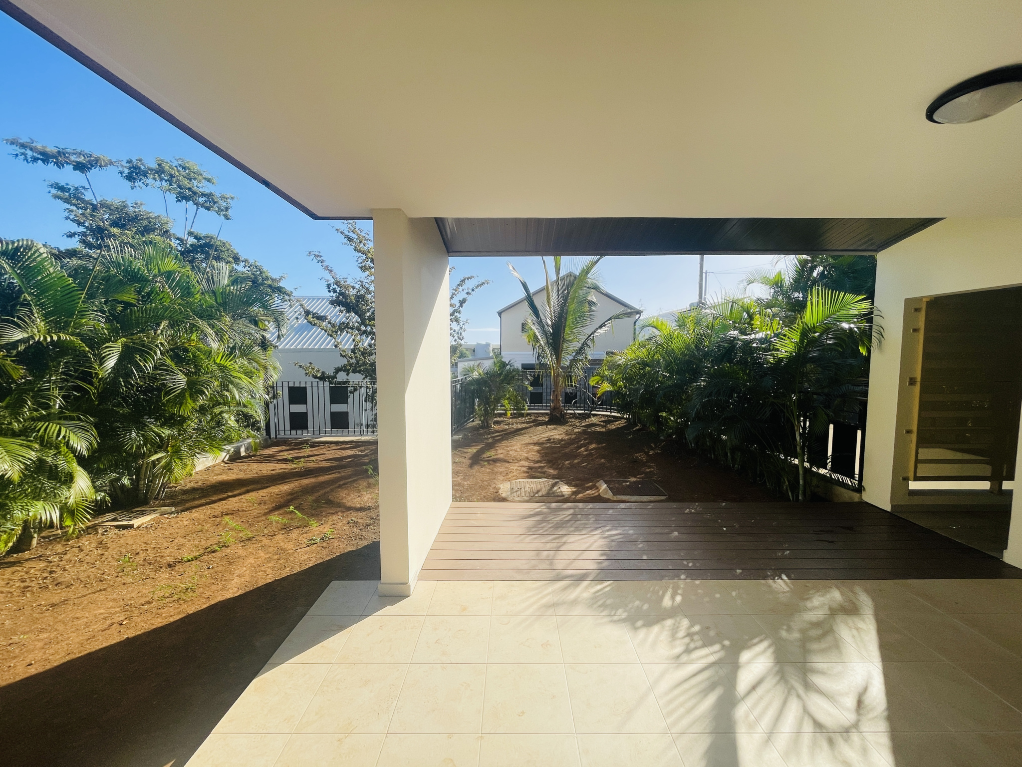 MAISON/APPARTEMENT - CENTRE VILLE SAINT GILLES LES BAINS