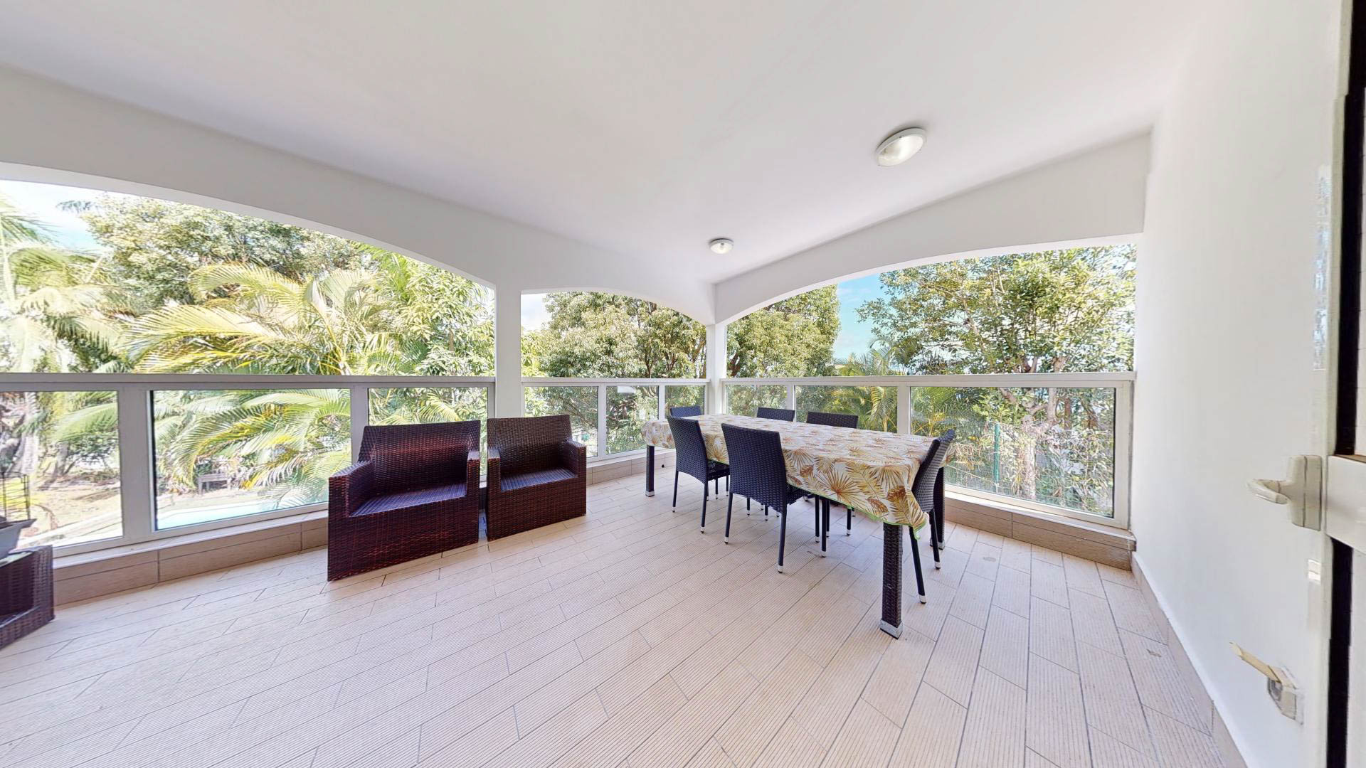 Villa T5/6 - Piscine - Studio Aménageable - SAINTE MARIE