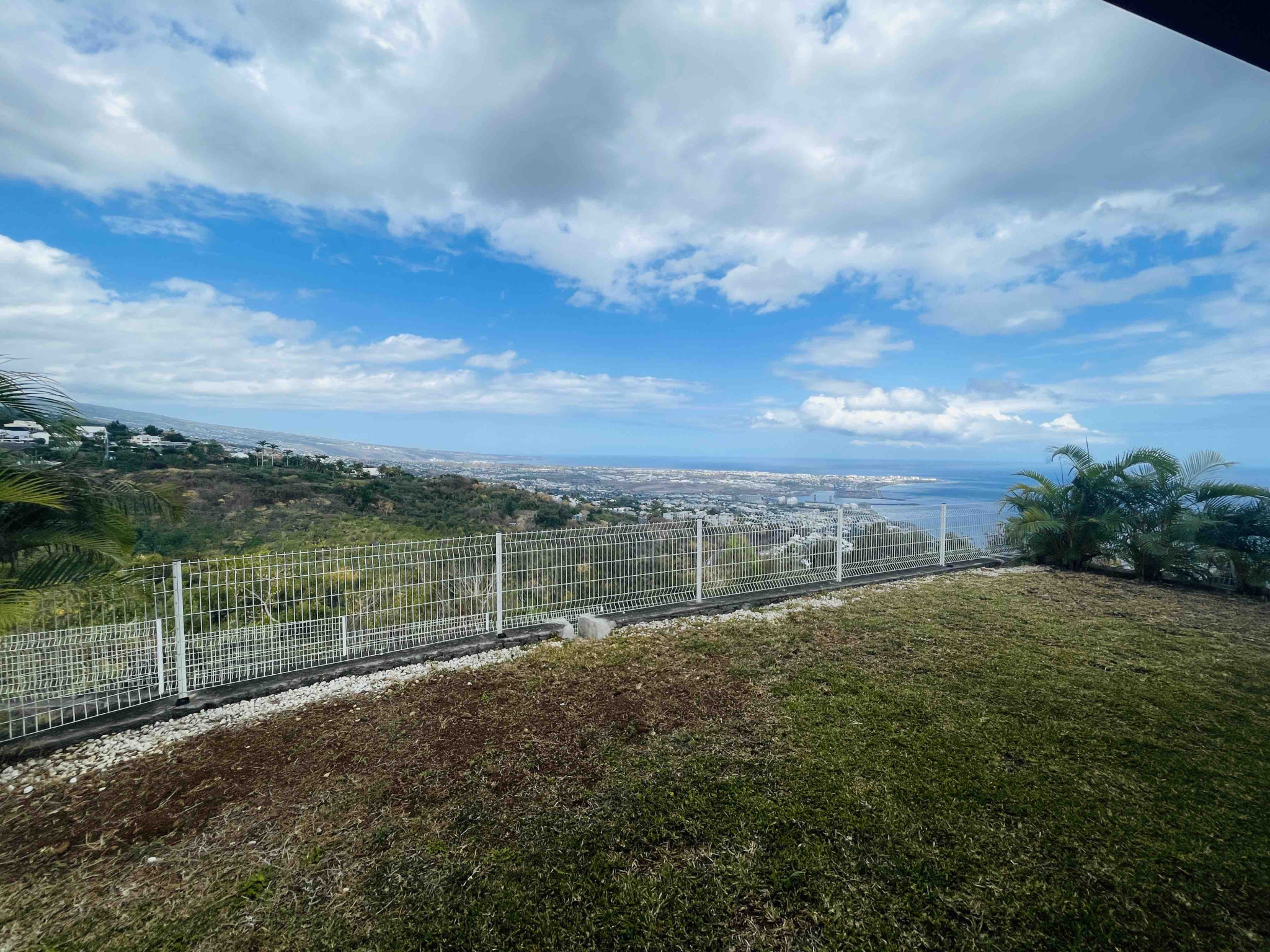 VILLA T5 VUE MER -  LA POSSESSION (QUARTIER RAVINE A MALHEUR)