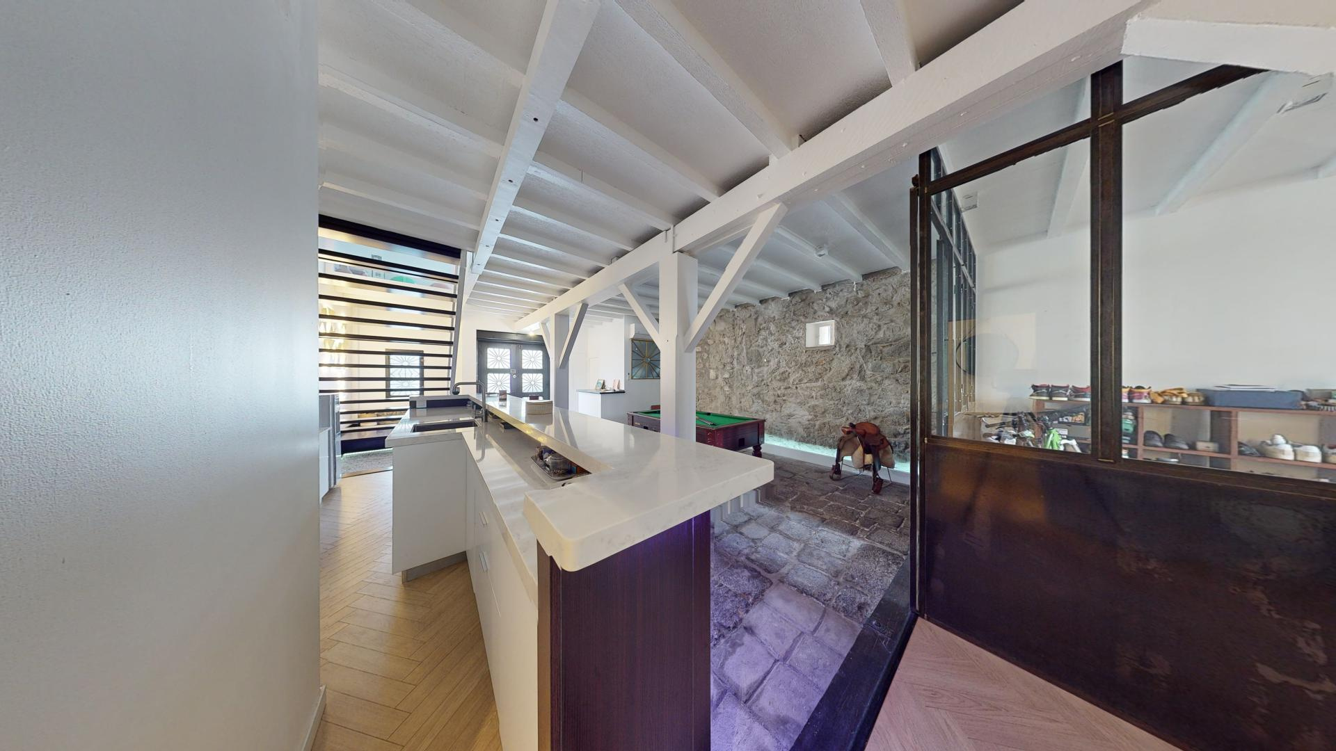 VILLA - LOFT - CENTRE-VILLE DE SAINT DENIS - CARRE D'OR - Bien d'exception - 250 m2 habitables