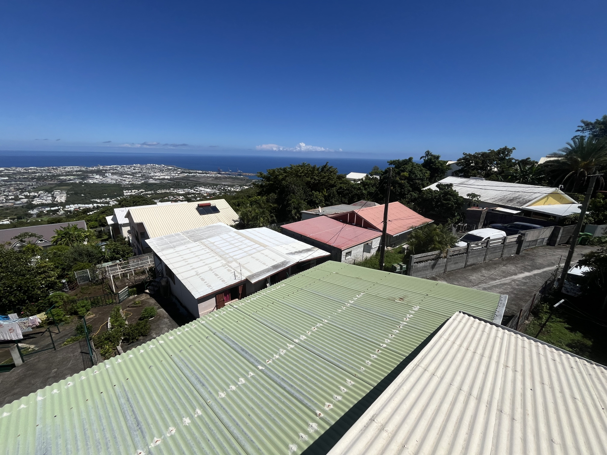 LA POSSESSION (PICHETTE) - MAISON 5 PIECES 127 m2 (terrain de 846m2)