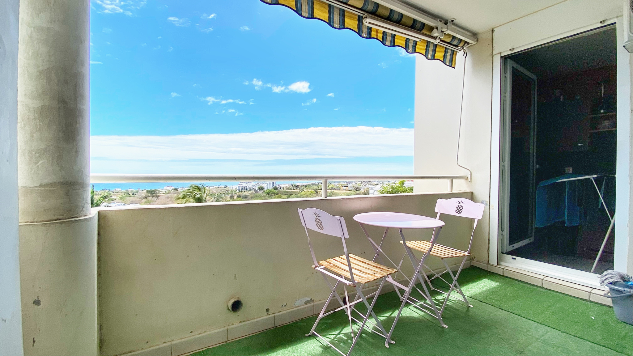 ST DENIS (MONTGAILLARD) - APPARTEMENT T2 LIBRE VUE MER