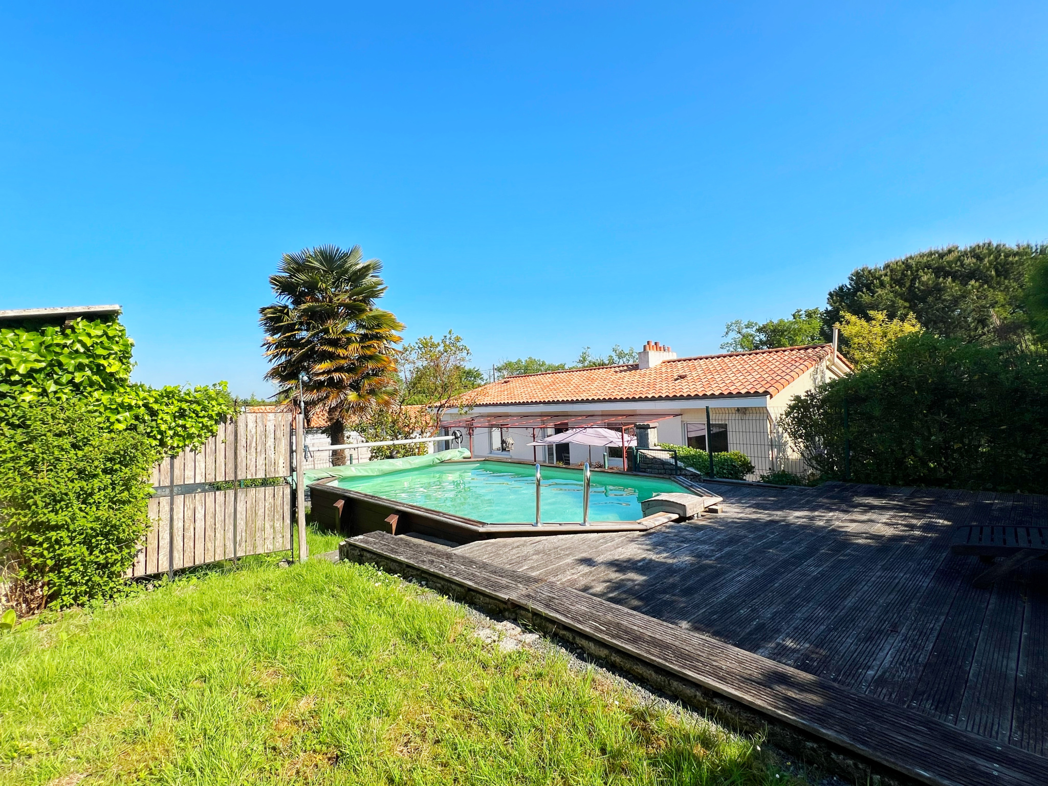 SAINT LIGUAIRE - MAISON T4 PLAIN-PIED AVEC PISCINE