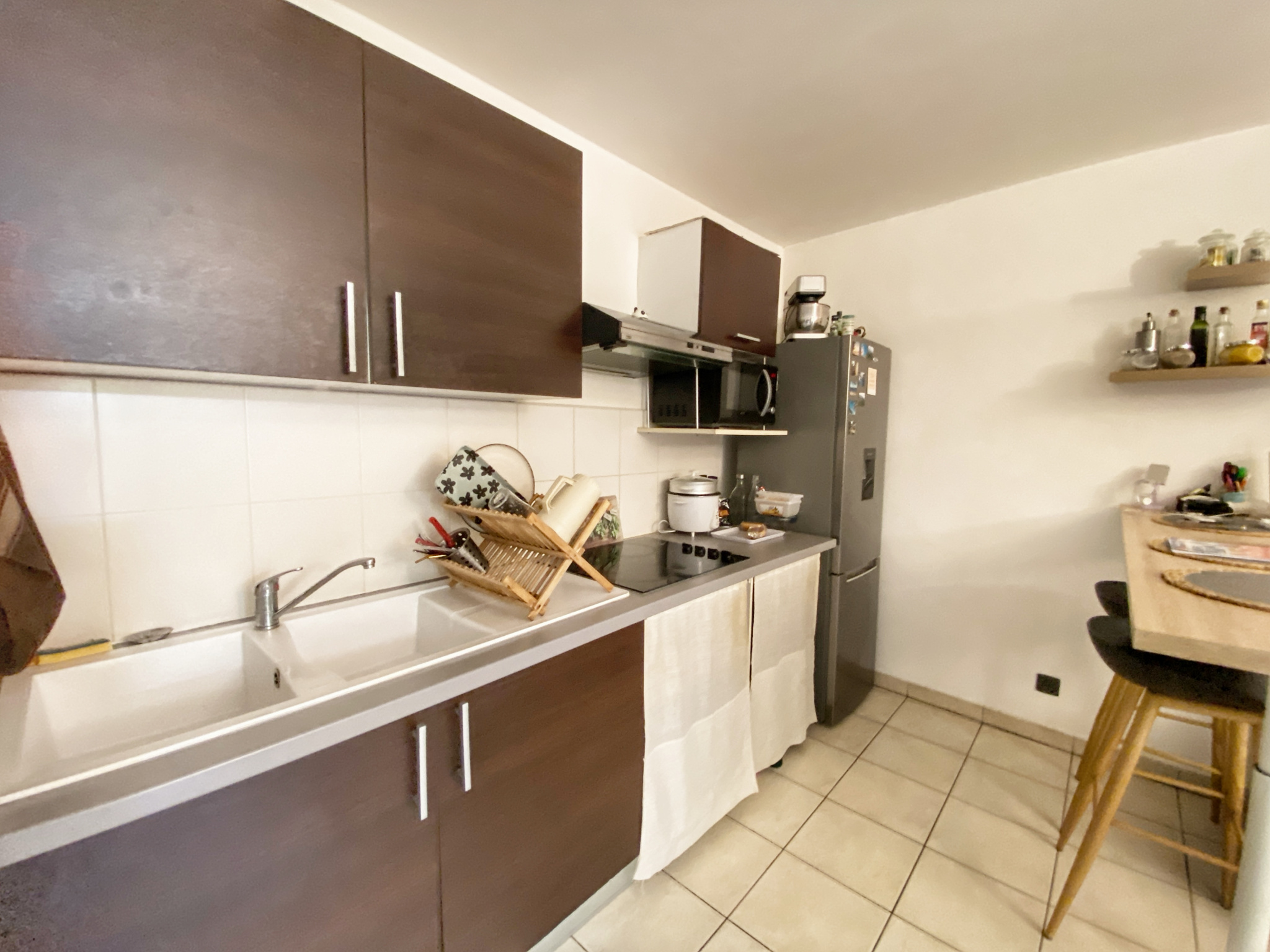 ST DENIS (MOUFIA) - T2 LIBRE AVEC JARDIN