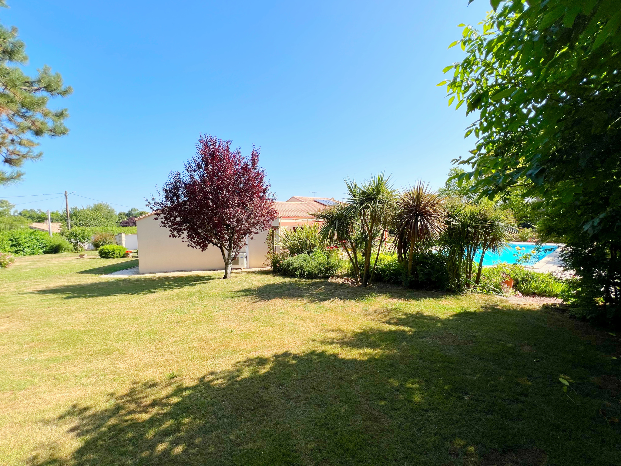 FORS - MAISON DE PLAIN-PIED T5 AVEC PISCINE - terrain divisible