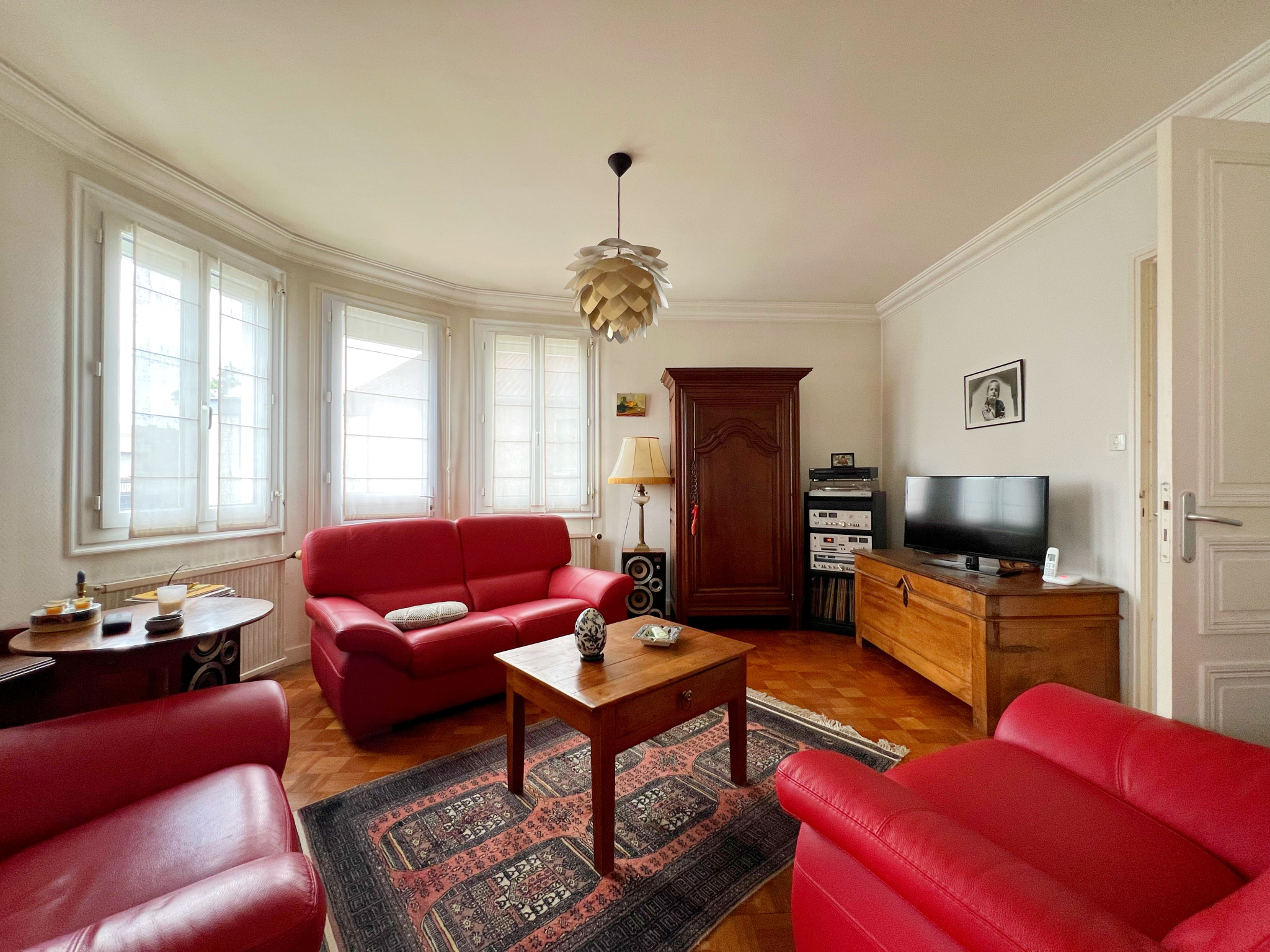 NIORT (avenue Saint-Jean-d'Angély) - MAISON T6 AVEC JARDIN ET GARAGE - pompe à chaleur neuve