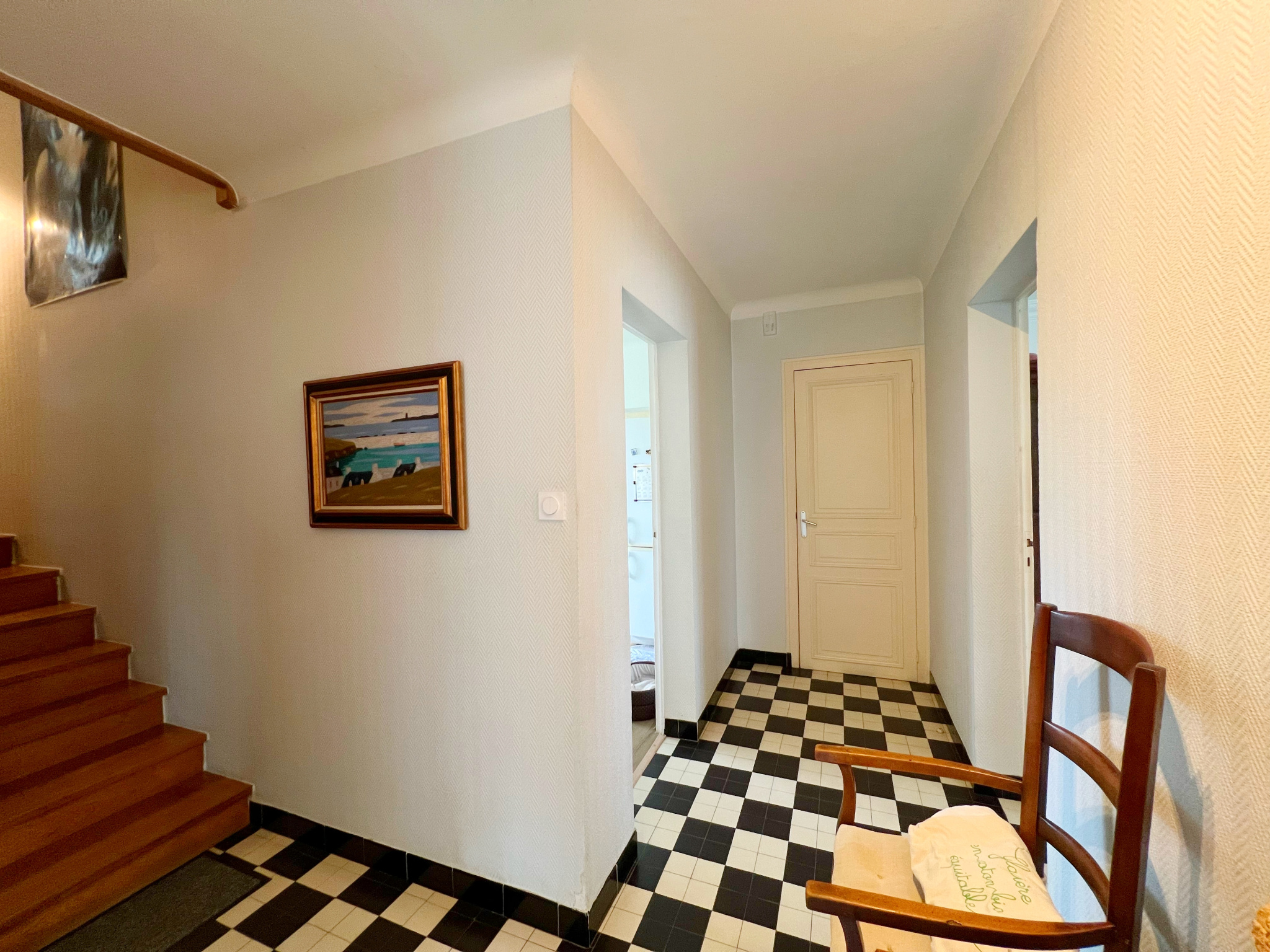 NIORT (avenue Saint-Jean-d'Angély) - MAISON T6 AVEC JARDIN ET GARAGE - pompe à chaleur neuve