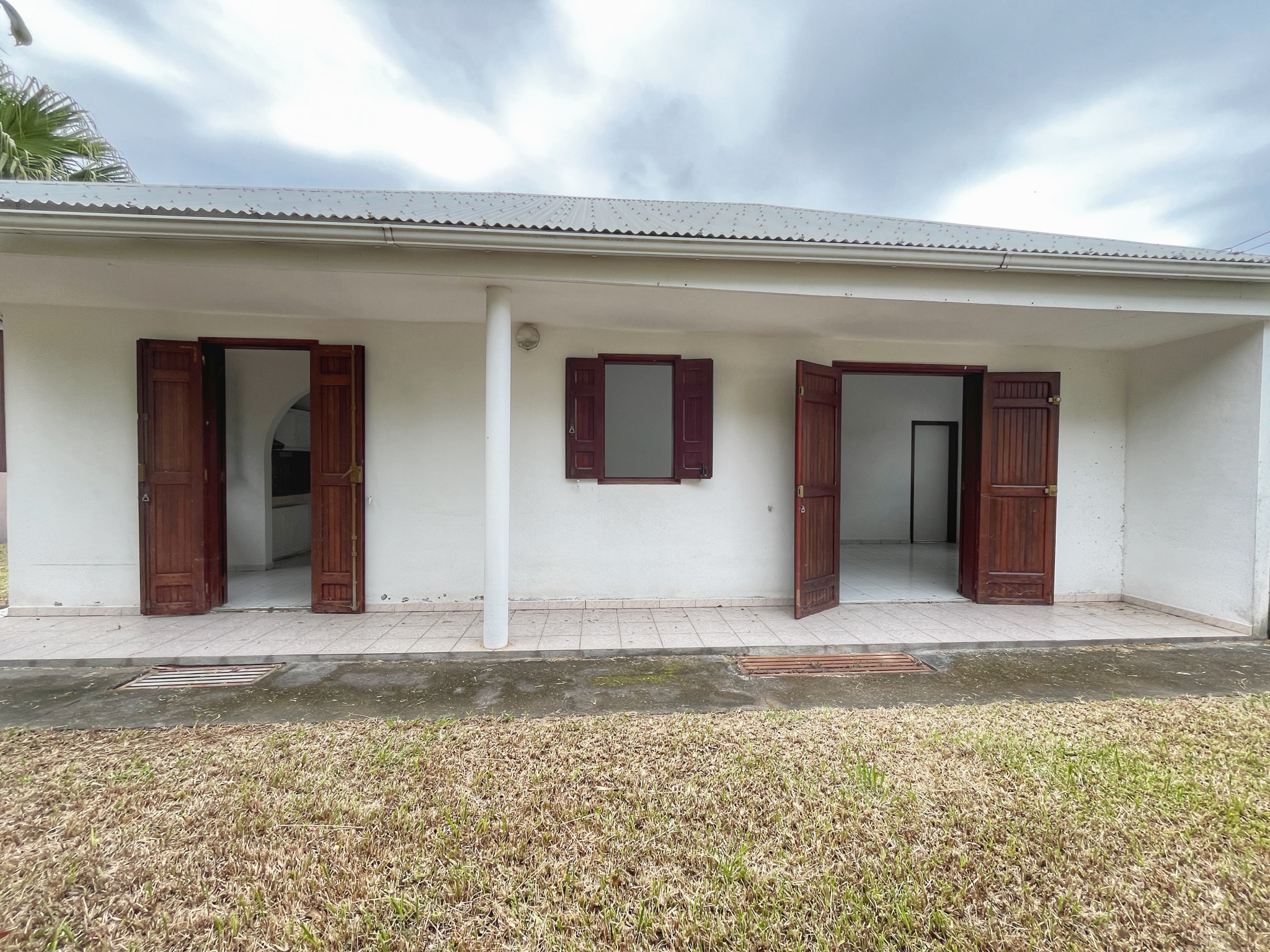 SAINTE MARIE (GRANDE MONTÉE) - MAISON T3 VUE MER ET MONTAGNE (TERRAIN 1 250m2)