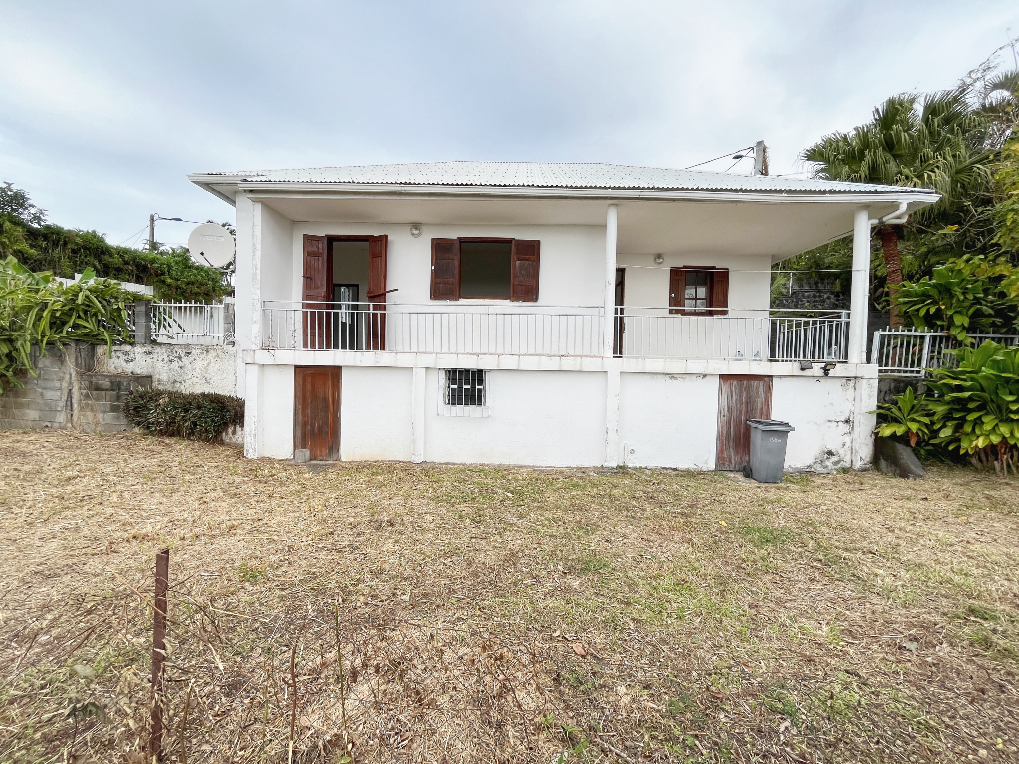 SAINTE MARIE (GRANDE MONTÉE) - MAISON T3 VUE MER ET MONTAGNE (TERRAIN 1 250m2)