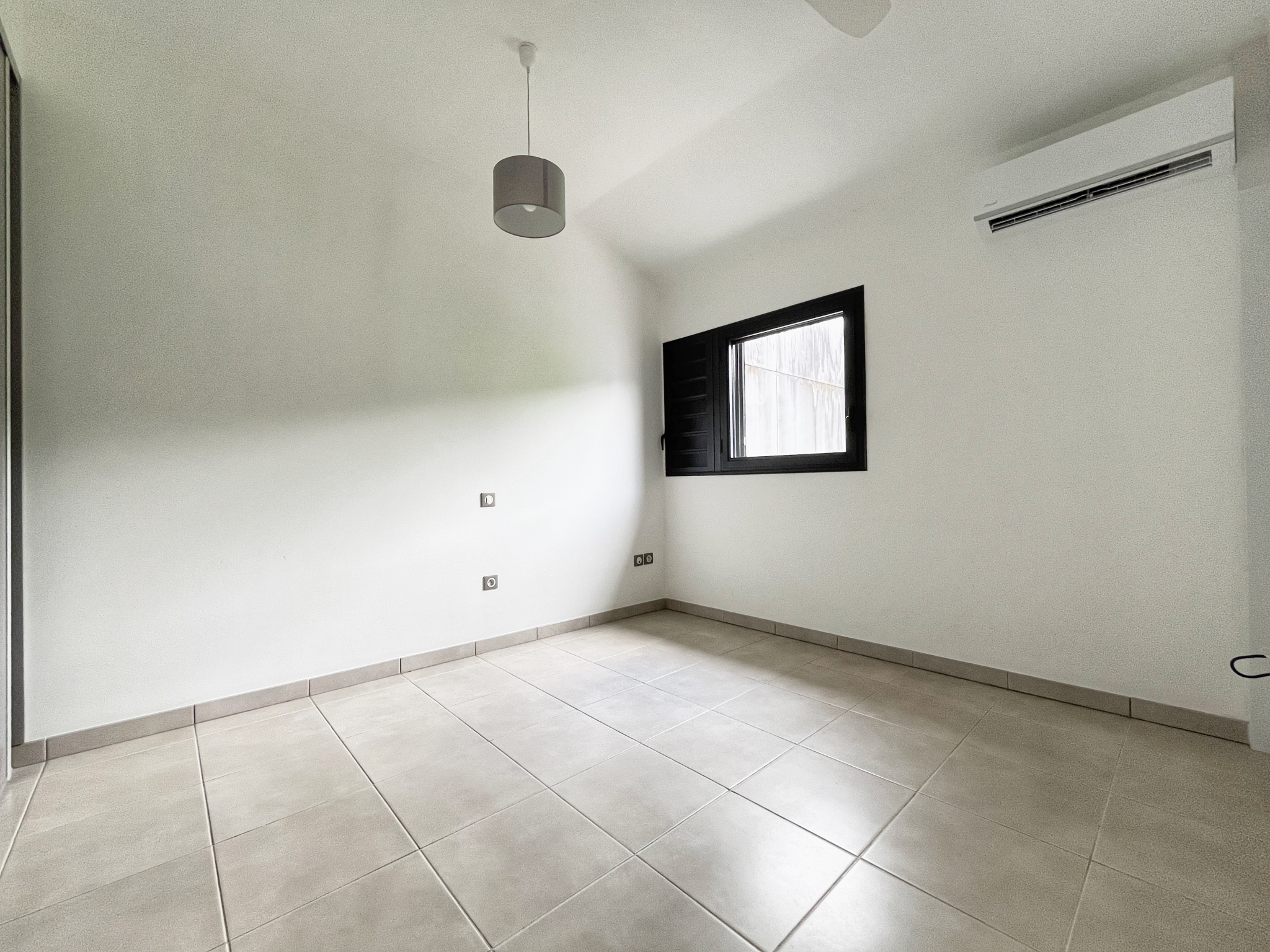 SAINTE-MARIE (BEAUSEJOUR) - LIBRE - T3 AVEC JARDIN ET 2 PARKINGS