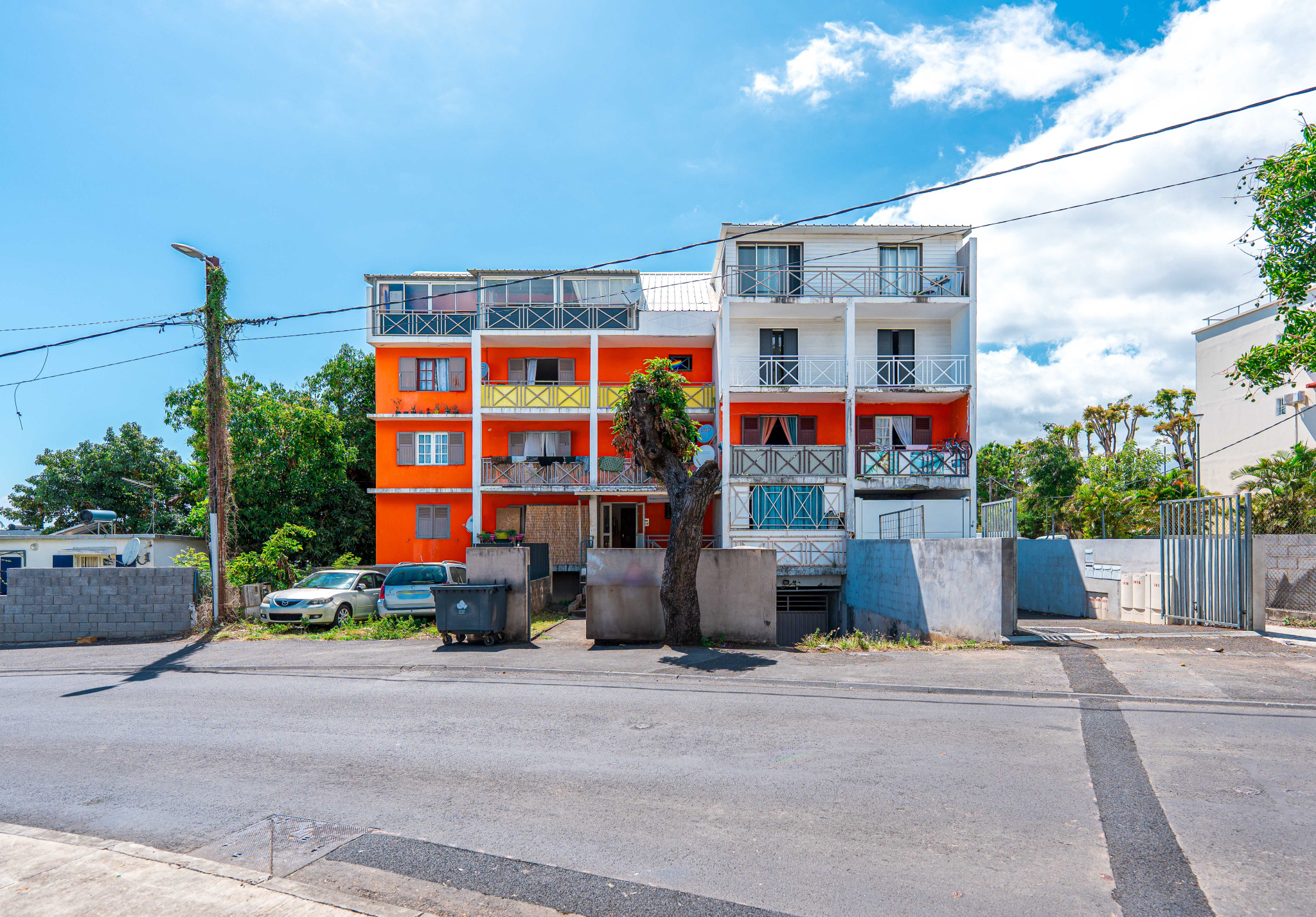 SAINT-DENIS (DEUX CANONS) - APPARTEMENT T3