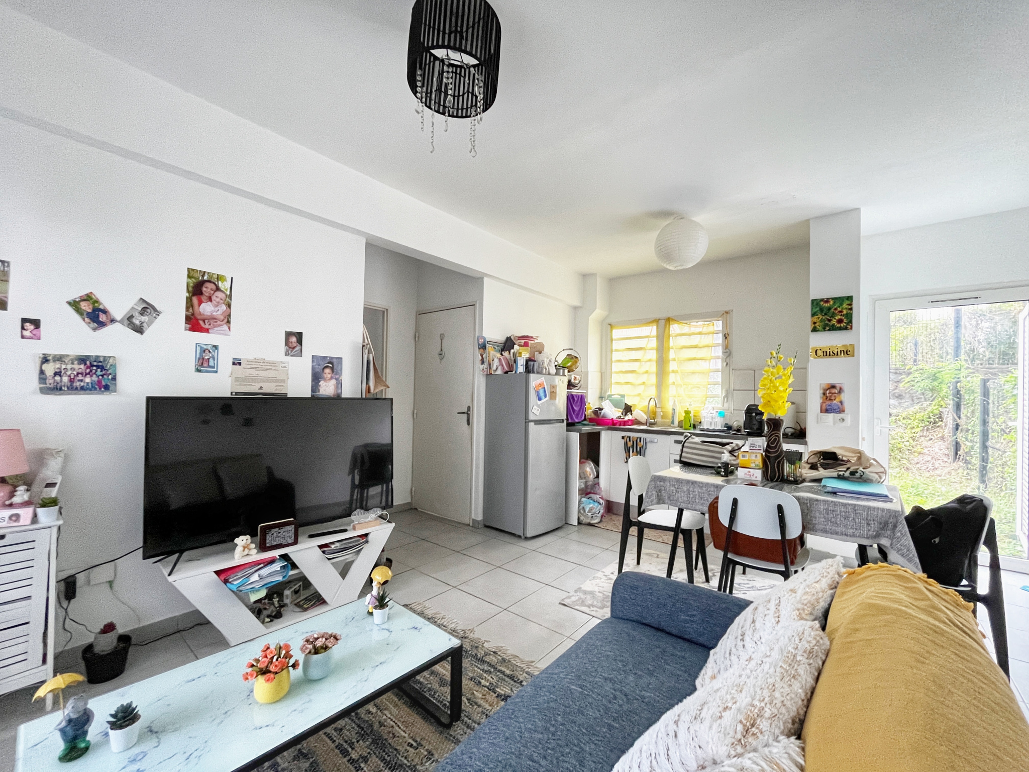 SAINTE CLOTILDE  - APPARTEMENT T2 AVEC 2 JARDINS