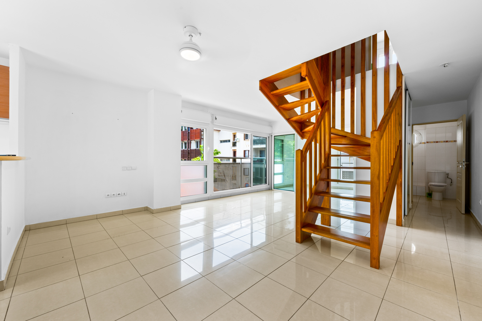 ST DENIS (BAS DE LA RIVIERE) - APPARTEMENT T3/4 EN DUPLEX