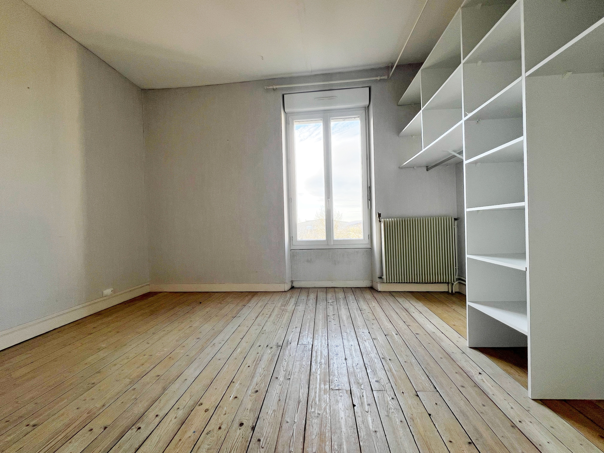 NIORT (CENTRE VILLE) - MAISON T3 AVEC JARDIN