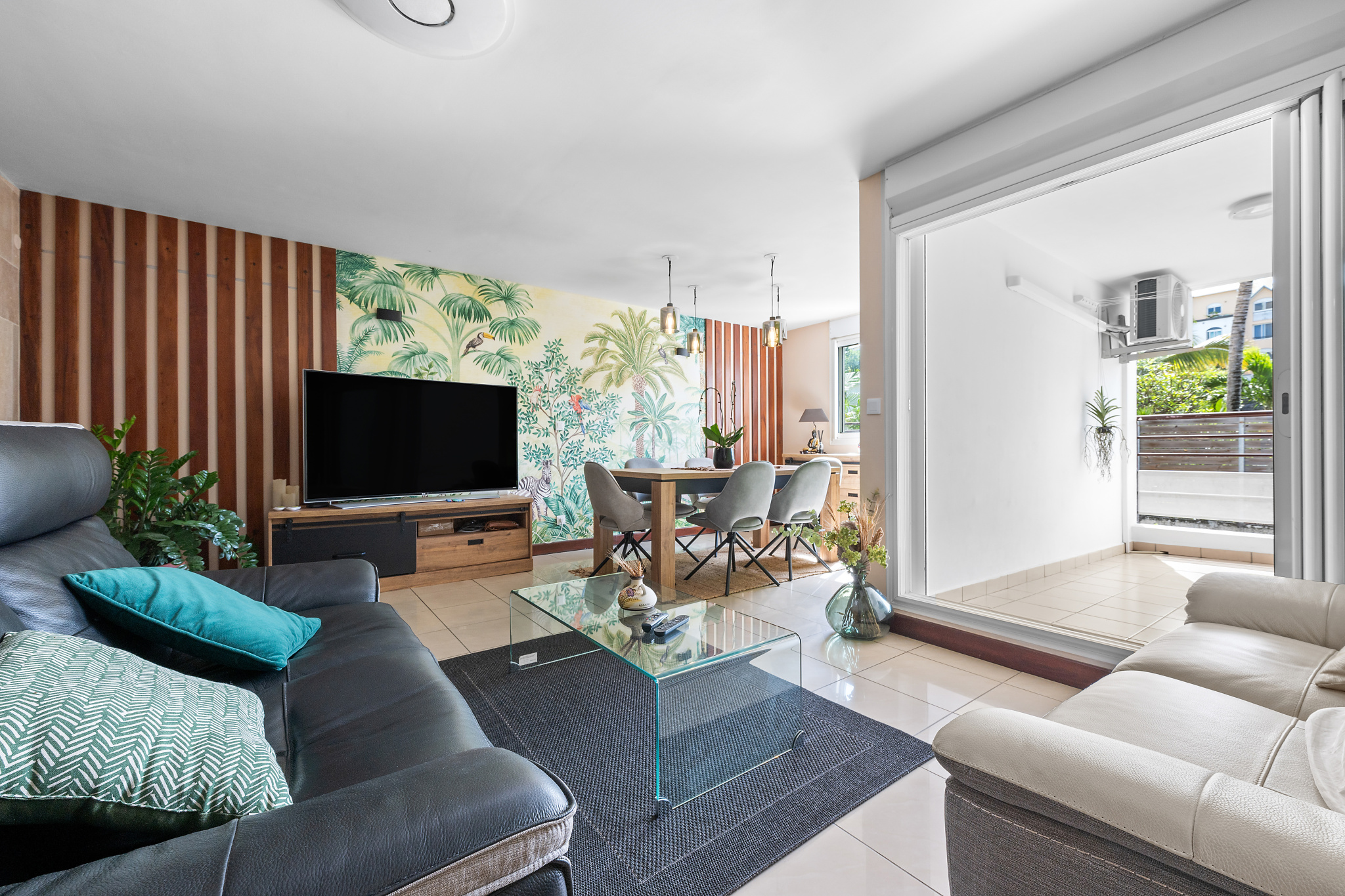 LA POSSESSION (SAINTE-THERESE) - APPARTEMENT RENOVÉ T4 EN DUPLEX