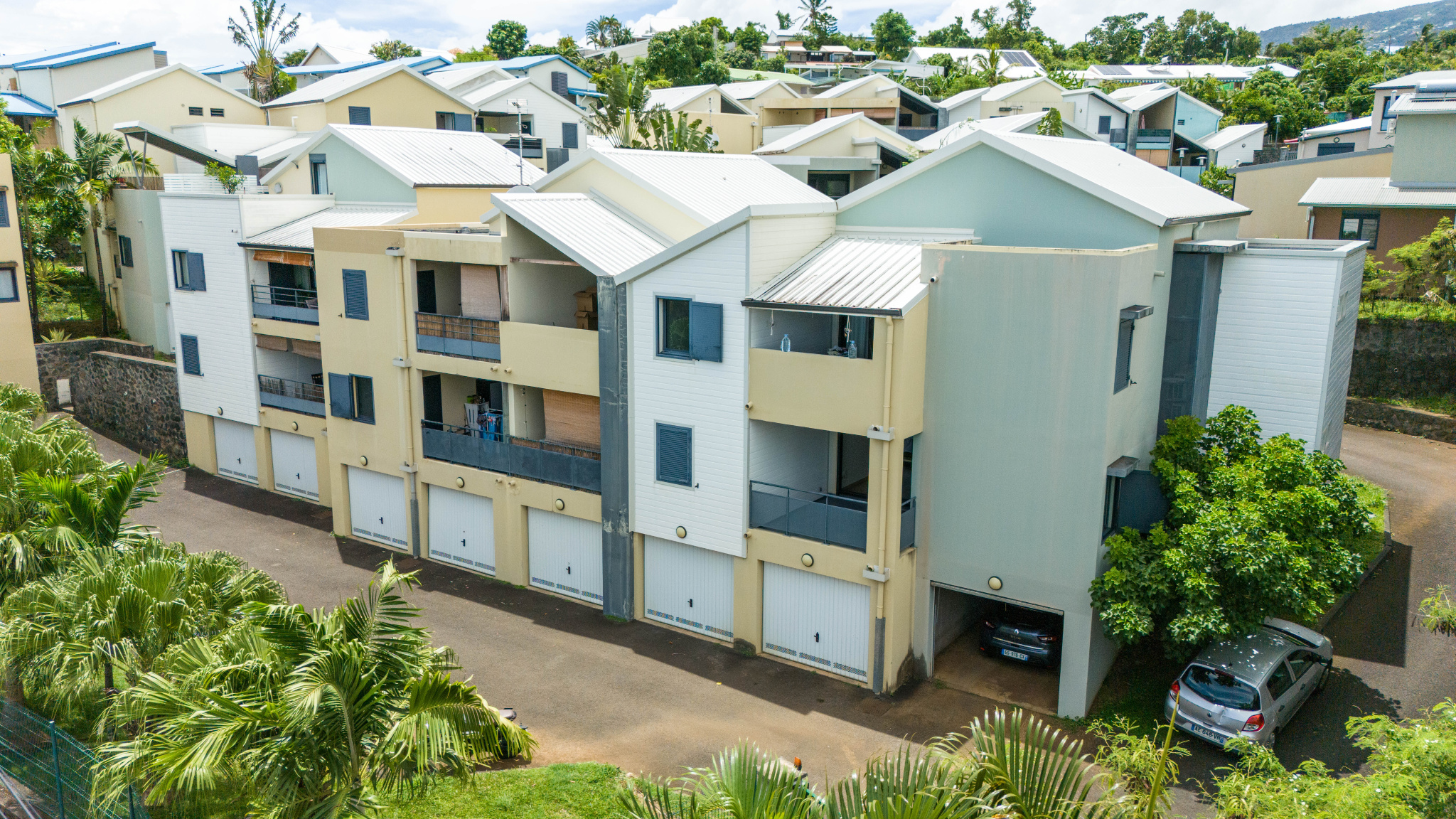 ST DENIS (BAS DE LA BRETAGNE) - APPARTEMENT LIBRE T3 - Résidence TEC TEC - BOX 2 Véhicules