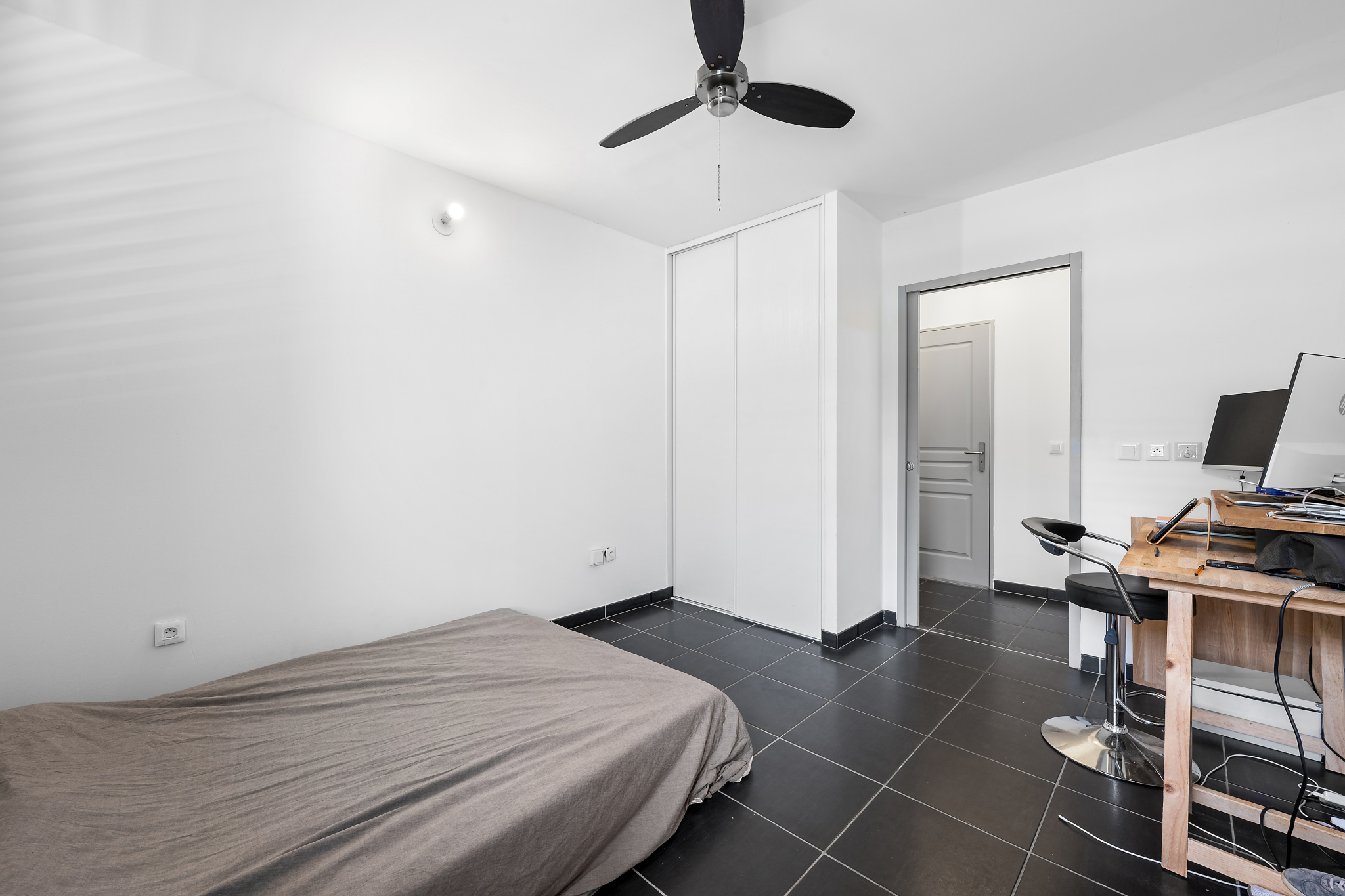 SAINT-DENIS (MONTGAILLARD)  - T2 SANS VIS-A-VIS LIBRE DE TOUTE OCCUPATION