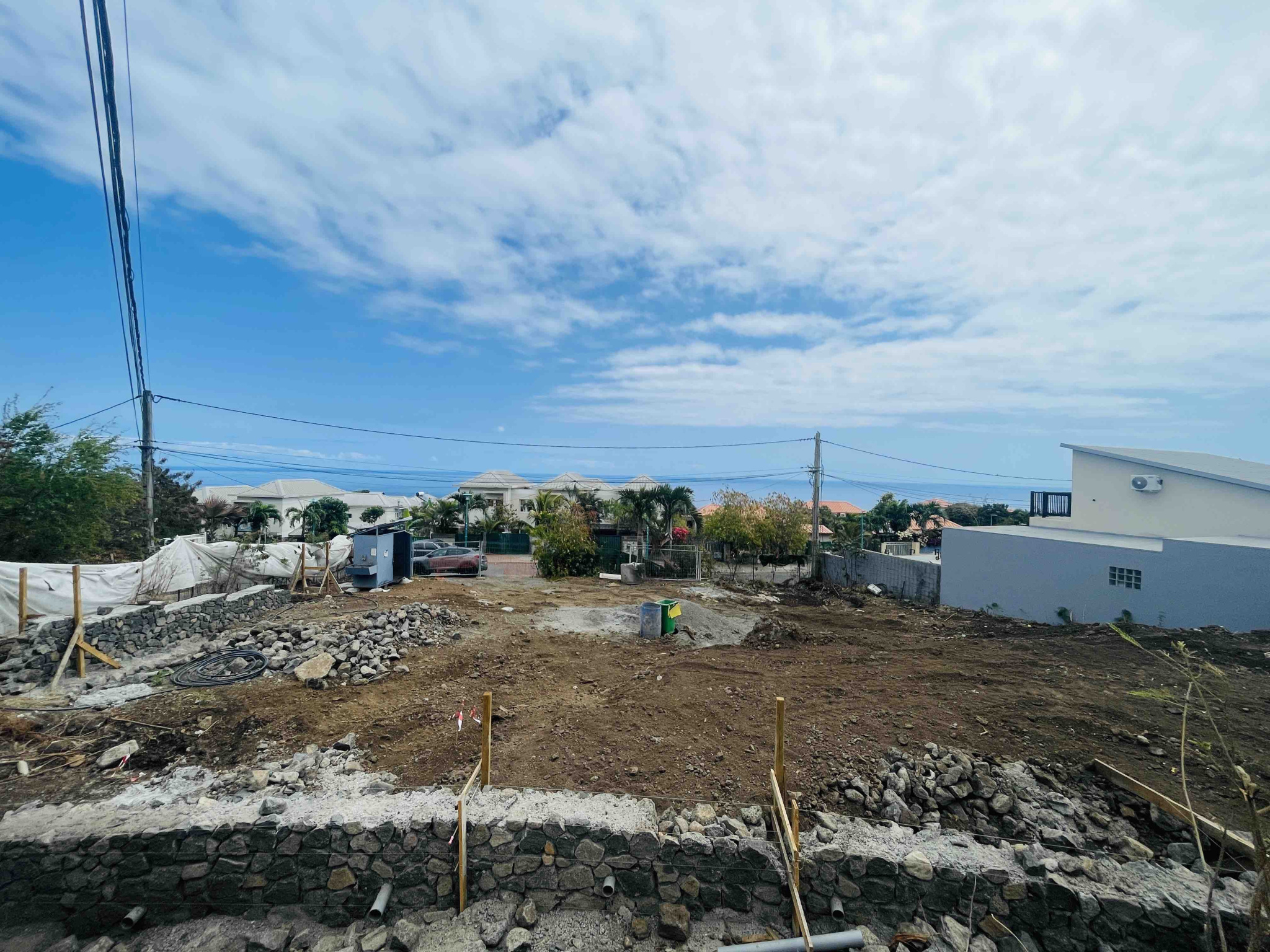 SAINT LEU (STELLA) - TERRAIN A BATIR 666 m2