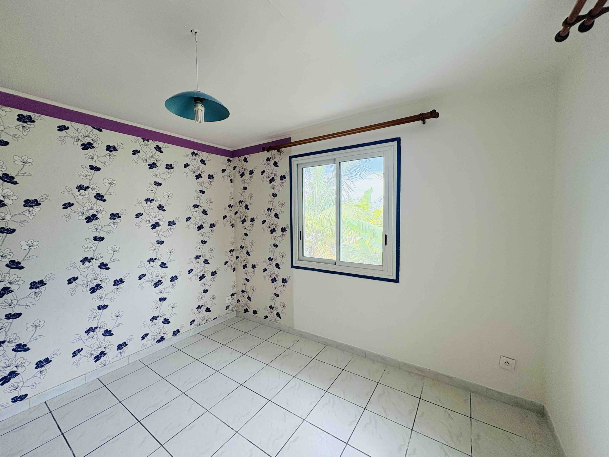 LA POSSESSION (SAINTE THERESE) - LOCATION MAISON T5 PLAIN-PIED AVEC GRAND JARDIN