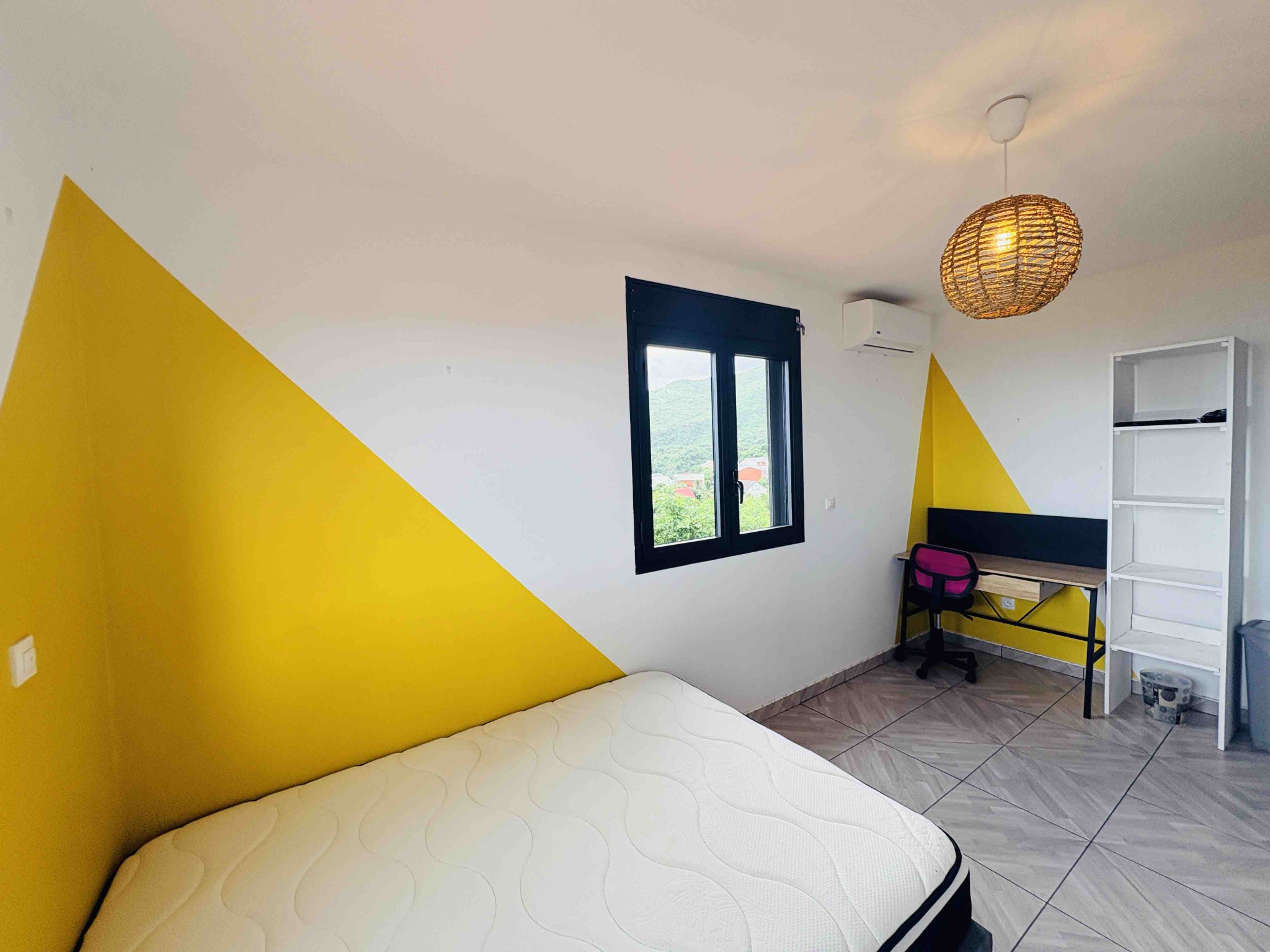 LA POSSESSION (STE THERESE) - EXCEPTIONNEL VILLA MEUBLEE T4 AVEC PISCINE