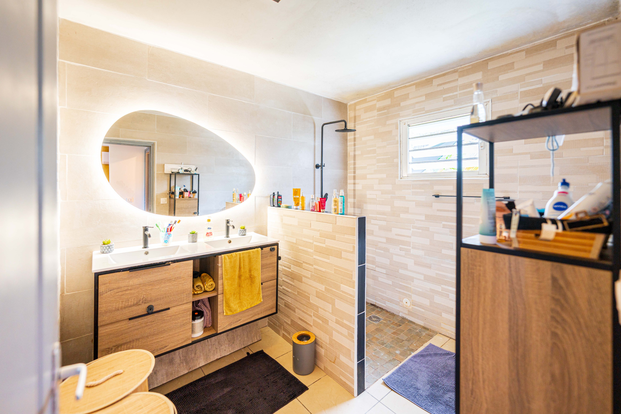 EXCLUSIVITE VILLA T5/6 A LA POSSESSION (Ravine à malheur)