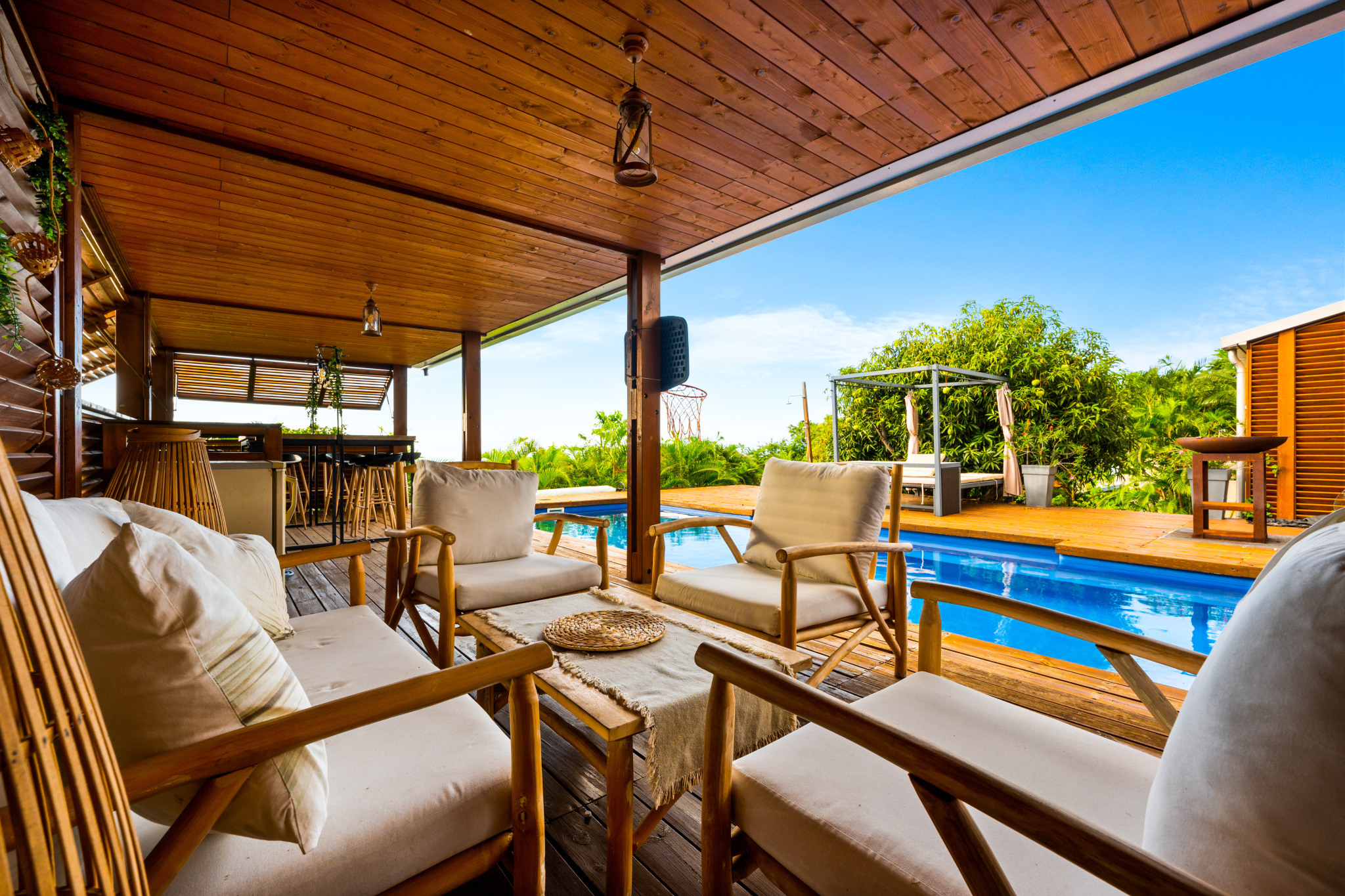 LA POSSESSION (MOULIN JOLI) - RARE SUR SECTEUR VILLA AVEC PISCINE CHAUFFÉE