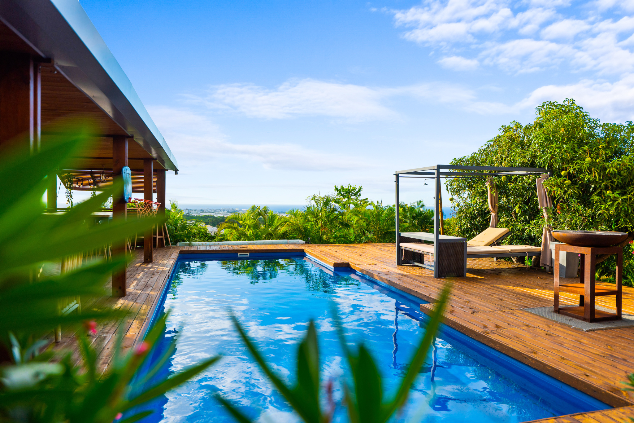 LA POSSESSION (MOULIN JOLI) - RARE SUR SECTEUR VILLA AVEC PISCINE CHAUFFÉE