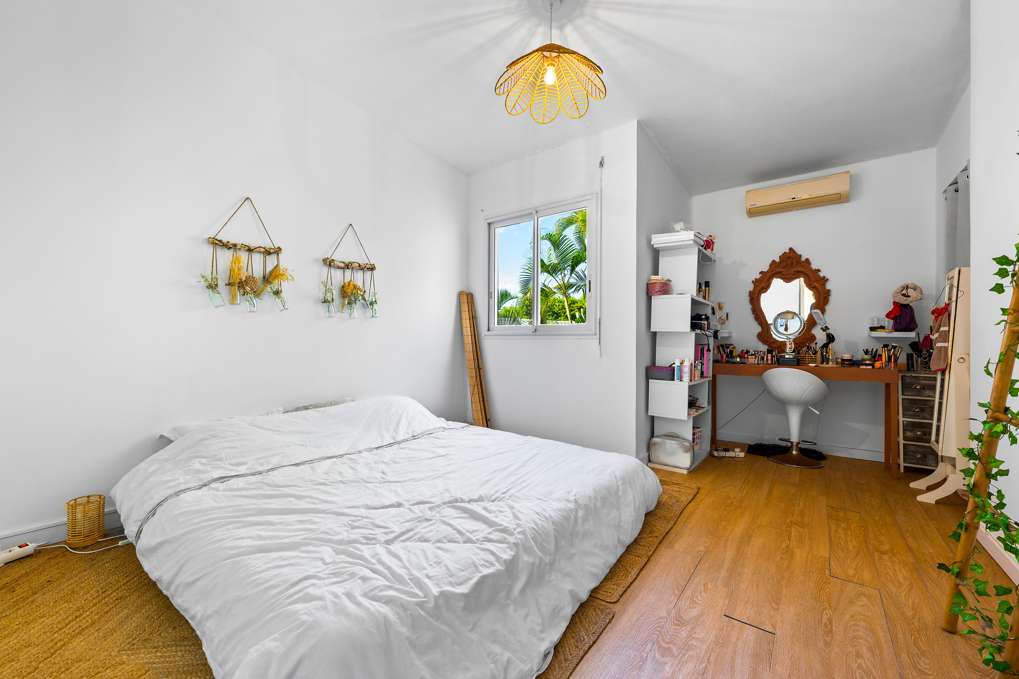 LA POSSESSION (MOULIN JOLI) - RARE SUR SECTEUR VILLA AVEC PISCINE CHAUFFÉE