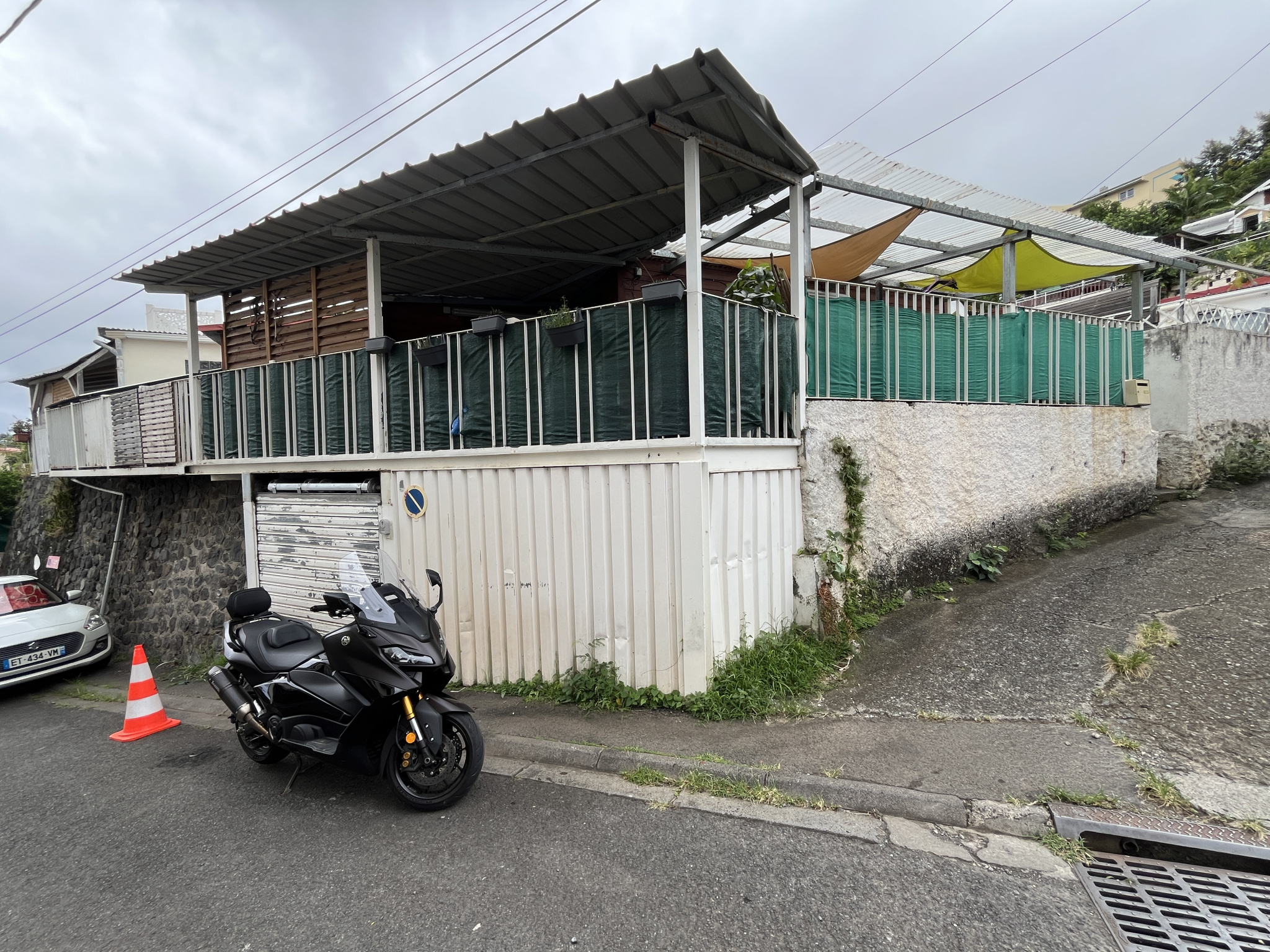 SAINT DENIS (BELLEPIERRE) - MAISON T3 PROCHE CHU LIBRE