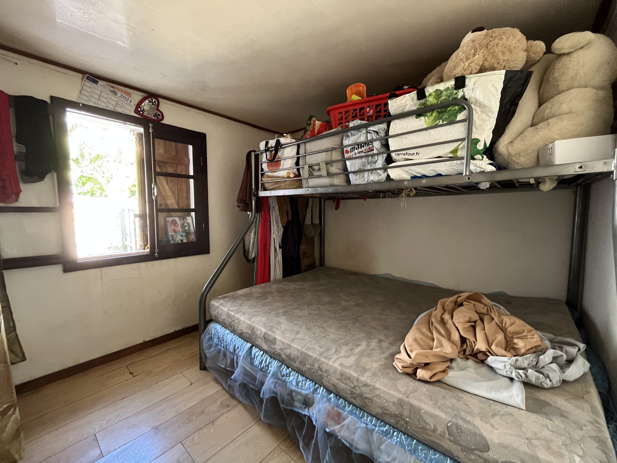 SAINT DENIS (BELLEPIERRE) - PETITE MAISON À 2 minutes du CHU   OPPORTUNITE à 130 000 € !