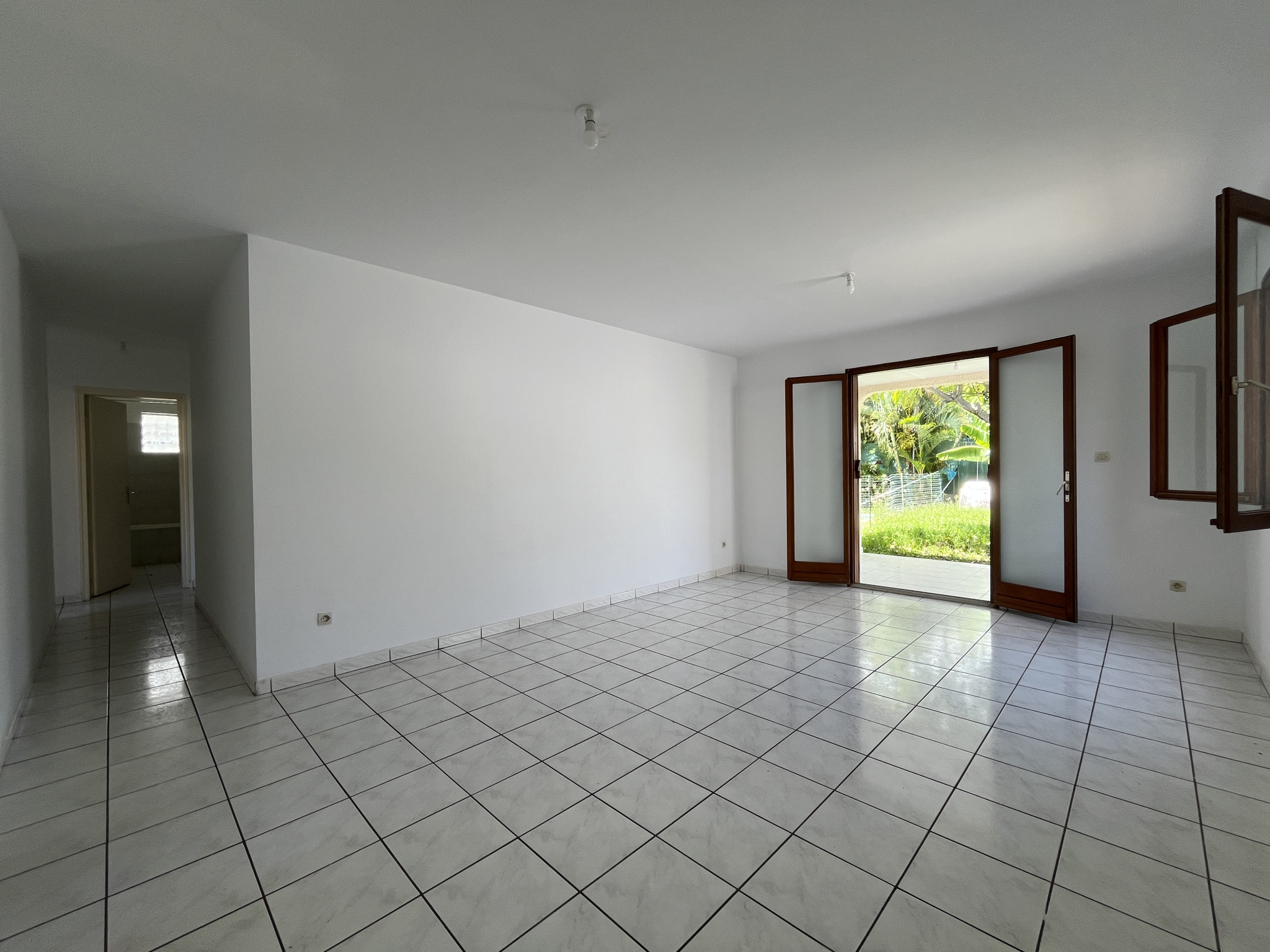 SAINTE MARIE - MAISON T5 AVEC PISCINE