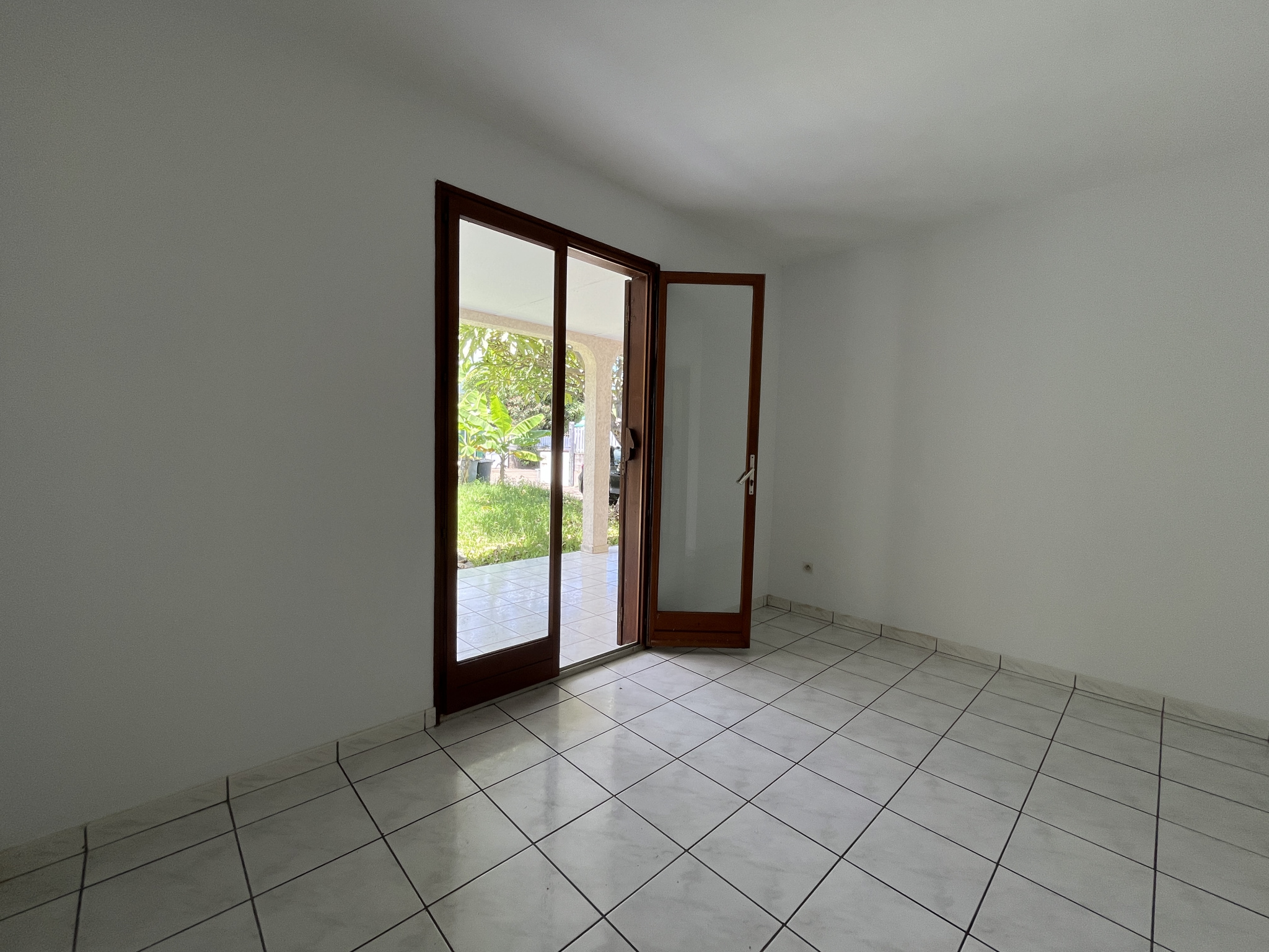 SAINTE MARIE - MAISON T5 AVEC PISCINE