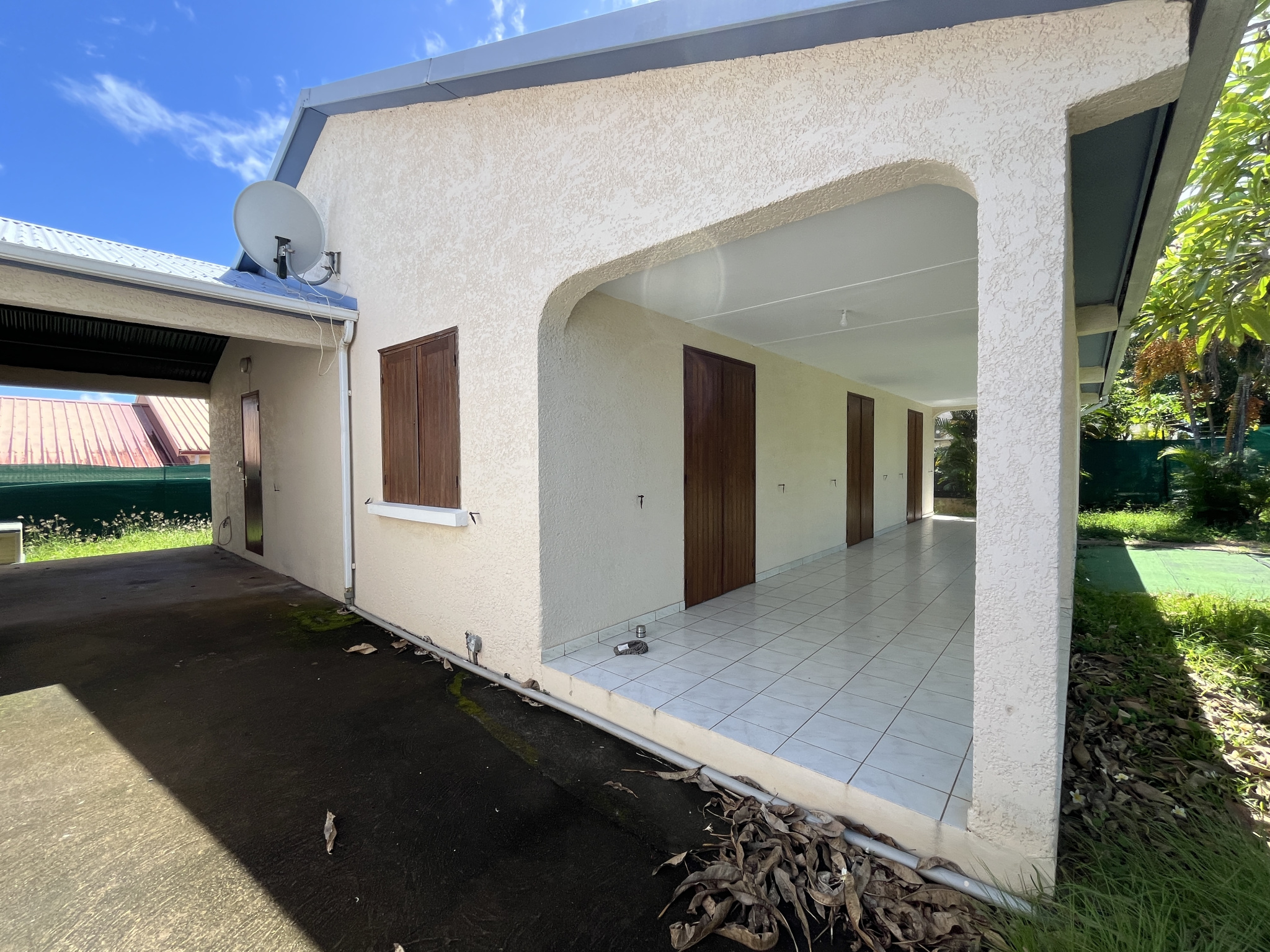 SAINTE MARIE - MAISON T5 AVEC PISCINE