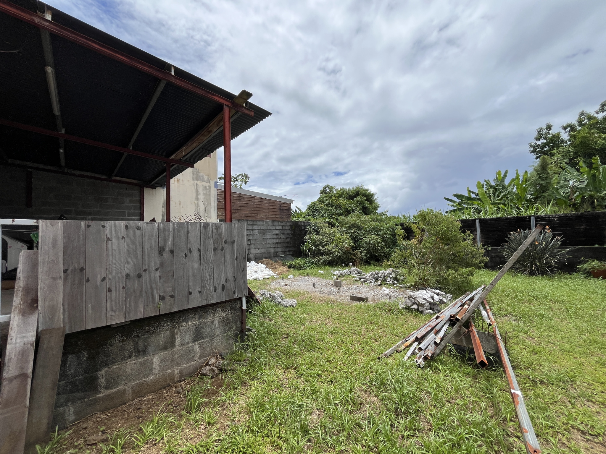 SAINT BENOIT (BRAS MADELEINE) - MAISON T4 LIBRE